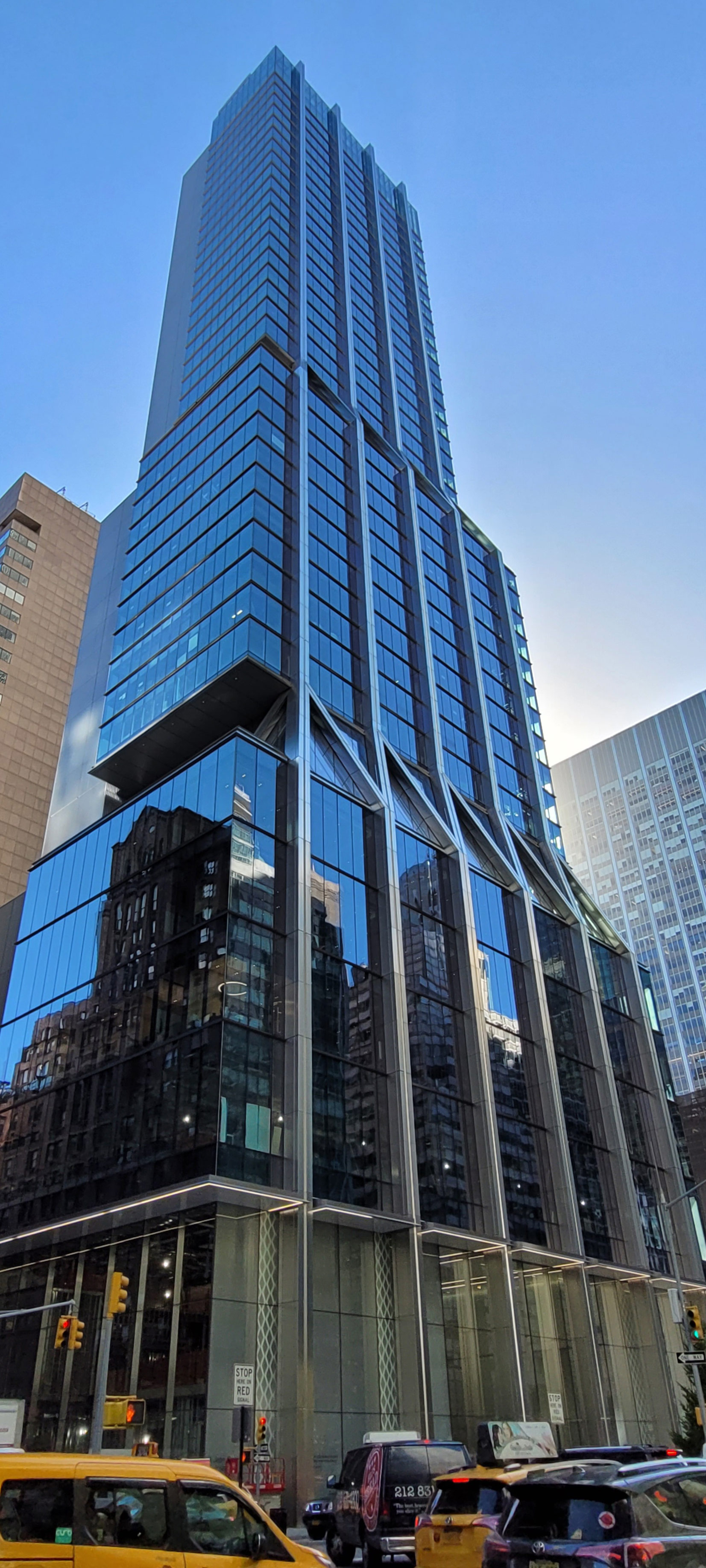 425 Park Avenue in New York City.